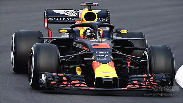 F1战火重燃 阿斯顿·马丁在赛道上驰骋的感觉真的很不错