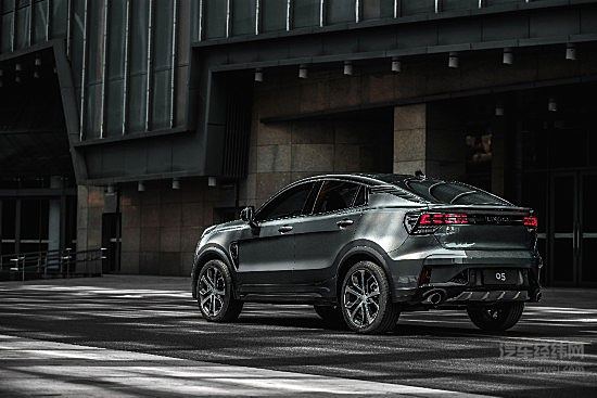 领克05入局轿跑SUV细分领域 自主品牌迈入“20万俱乐部”