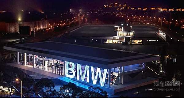 自带“女王副驾” mini版宝马商务车凭精致胜出！