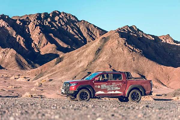 长城炮出征罗布泊保护区科考