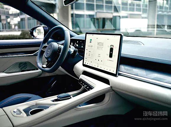 给起步“不完美”的极氪打点气 旗下首款产品 ZEEKR 001 正式亮相