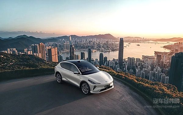 30万级新能源中大型SUV二选一 智界R7智己LS7谁更强？