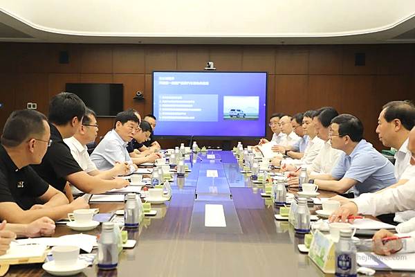 ▲双方座谈交流