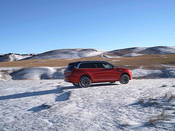 比亚迪发力智驾力推全民普及 与华为相比谁更强？