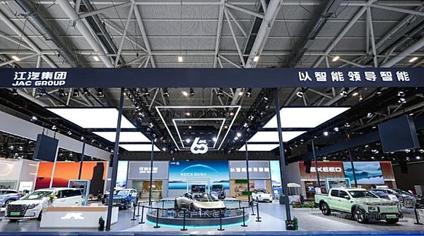 智感十足江汽集团携多款智能产品亮相粤港澳大湾区车展
