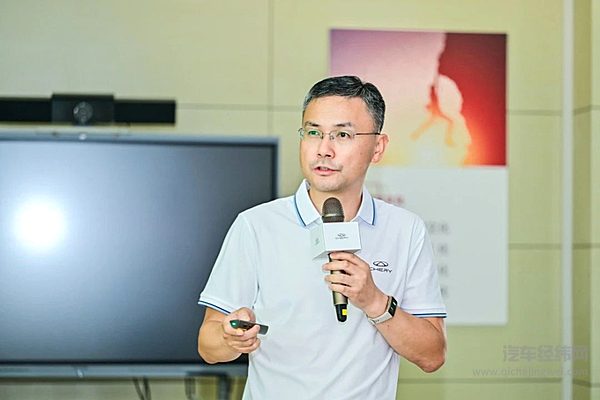 奇瑞汽车股份有限公司总经理助理、奇瑞动力系统技术中心执行总监古春山分享鲲鹏超能混动C-DM研发历程