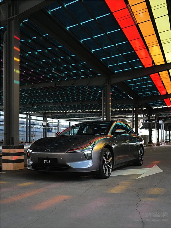 小鹏MONA M03对决海豹06 DM-i哪款车更划算？