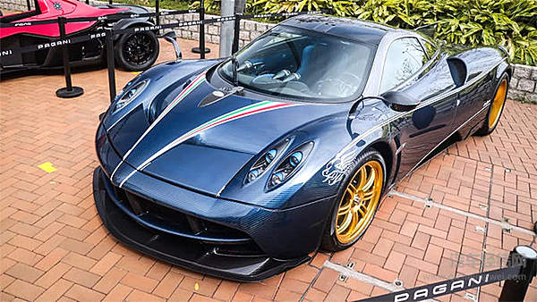 帕加尼限量龙版Huayra Dinastia惊艳亮相 恭贺香港汽车会100周年庆