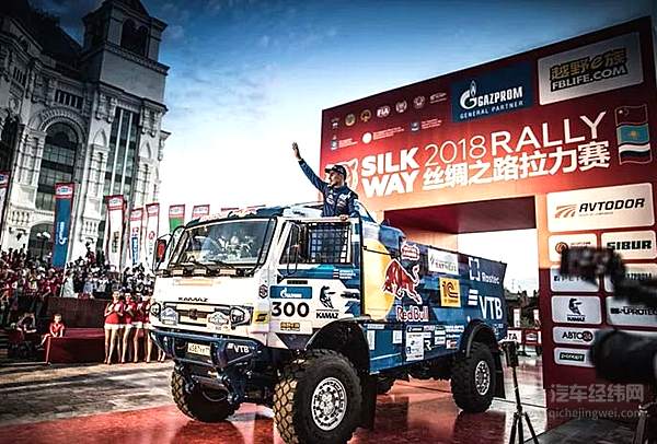 康明斯发动机超燃助力 在沙漠撩动火热夏天