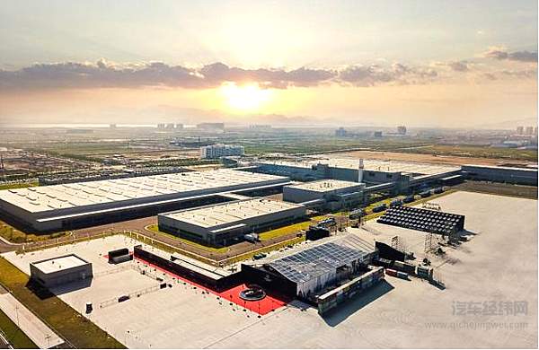 坐落于温州瓯江口的威马新能源汽车智能产业园是威马实现C2M模式的首座智能化工厂