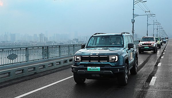 预算20万元出头 北京越野BJ40与哈弗猛龙你选择哪一个？