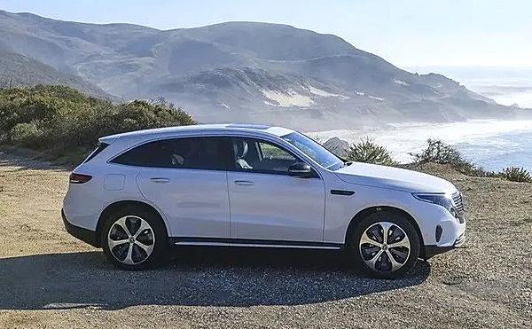 50万元级别的豪华纯电动车型 红旗E-HS9与奔驰EQC谁更强？