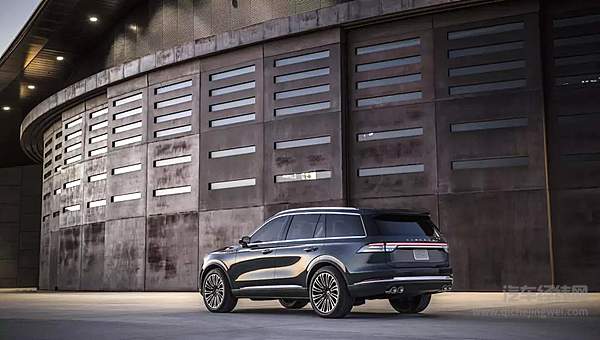 谁能乱世永不倒？当然是豪华品牌SUV