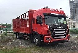 江淮格爾發(fā)A5 320馬力 4X2 6.8米 倉柵式國六中卡載貨車 (一汽解放變速箱)(HFC5181CCYP2K2A50CS)