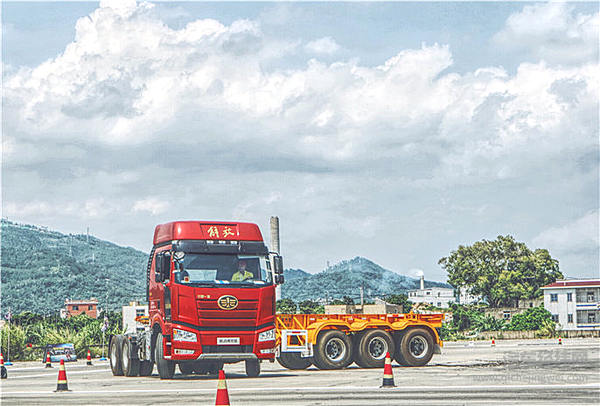 解放携手壳牌送卡车达人去法国 厦门首场新J6P南方版炫技闯三关