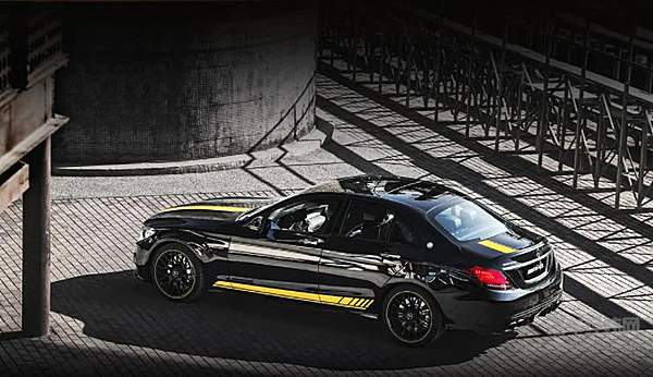 梅赛德斯-AMGC63暗夜特别版正式上市 售价格为人民币988,800元