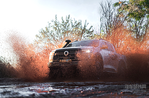 长城汽车2.4T长城炮南非上市！