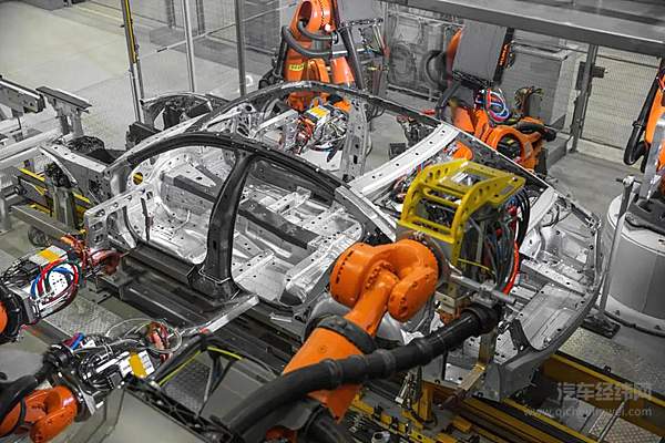 大牌车型频繁栽倒25%小偏置碰撞 为什么还是拿不出解决方案？