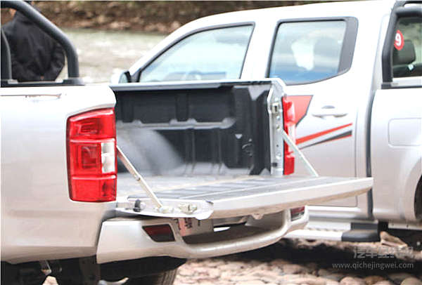 互联网皮卡风骏7云南上市 长城皮卡第150万台交付开启新征程