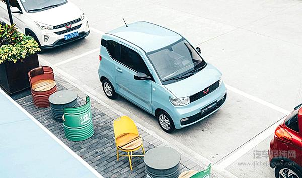 一座城捧红一款车 小型新能源电动车成为柳州的一张城市名片