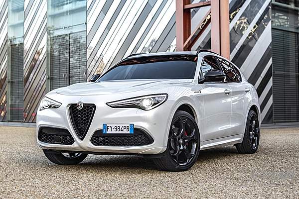 来自亚平宁的精神小伙 好看不火的阿尔法罗密欧Stelvio Veloce Ti