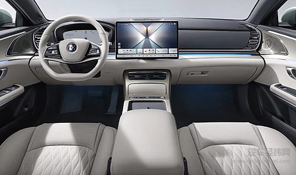 均搭载插混系统 比亚迪汉与风云A9L谁是家庭用首选？