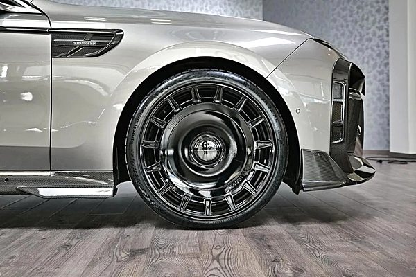 宝马7系(G70)MANSORY包围套件