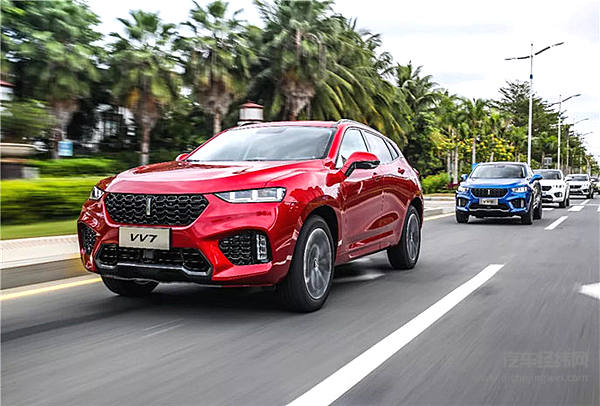 看来，C罗的车库里即将要多一辆“中国制造”汽车了！