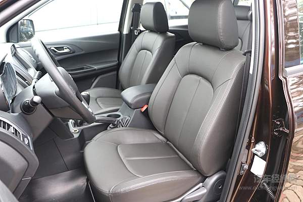 【原创】江铃新宝典发动机享终身质保 官宣百公里油耗仅为7.3L