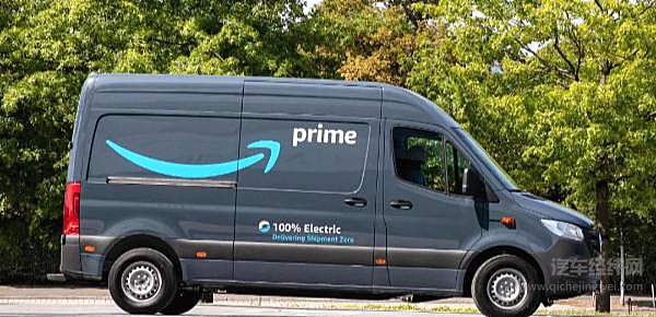 亚马逊向车企定制的纯电厢式车