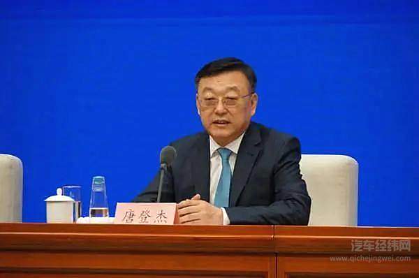 发改委空降“汽车圈老兵” 汽车产业整合重组的新一轮布局已隐约可见！