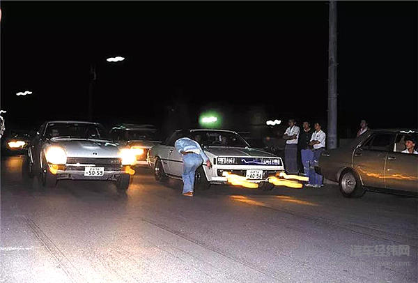 极速超过300km/h的公路大战