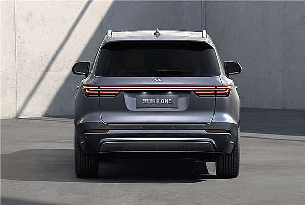 能让李书福点赞的是理想还是李想？！