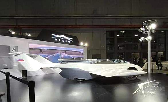 进博会飞行汽车吸睛 仅需120秒汽车变飞机！