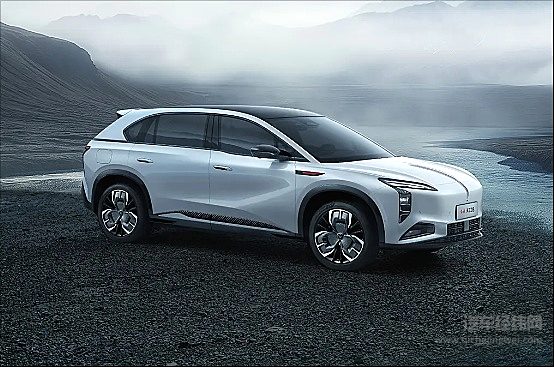 瞄准高端市场 红旗天工08上市与阿维塔11相比谁更强？