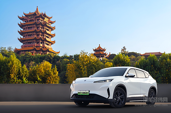 12万级超电SUV来了 东风汽车首款纯电SUV SKY EV01正式上市