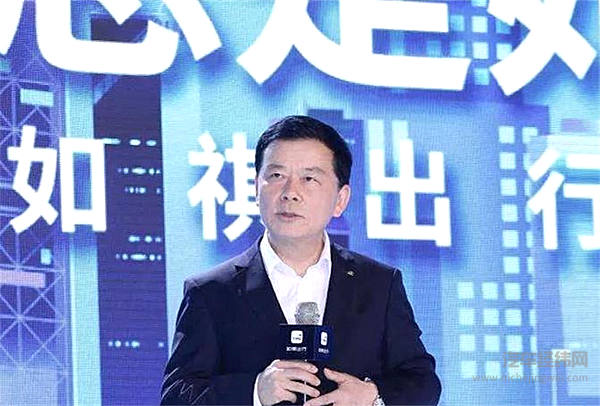 为何汽车圈人人都爱小马哥？