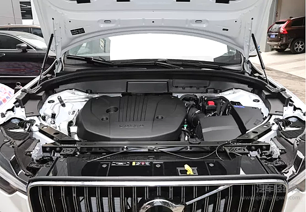 豪华中型SUV的代表车型！林肯航海家和沃尔沃XC60谁更强？