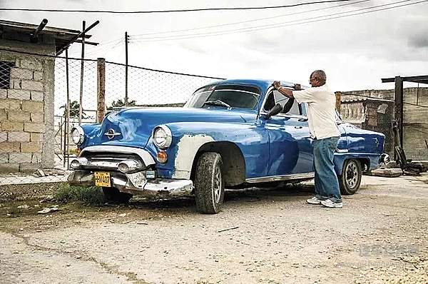 听完周杰伦的新歌 那些色彩斑斓的老爷车在哪里？