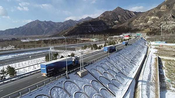 让“聪明的车”开上“智能的路”