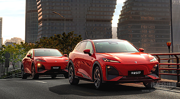 智驾之争关键年 比亚迪汉L DM-i与深蓝S07谁更值得入手？