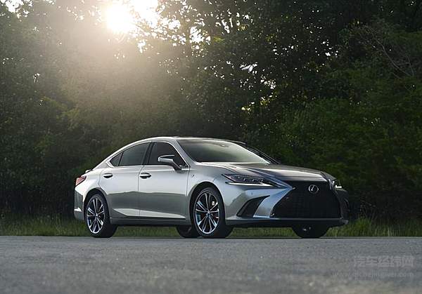 是区别对待还是因地制宜？丰田在中美两国投放车型差异