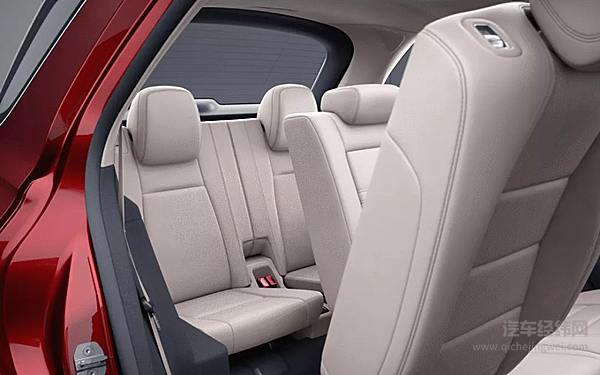 2022款奔驰GLE与宝马X5接连登场 再次上演贴身肉搏战