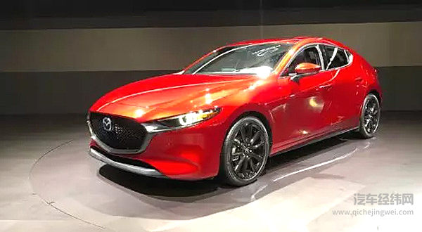 洛杉矶车展上的新一代MAZDA 3