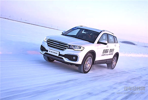 冰雪上玩F1 拖拽45吨重卡 这不是新哈弗H6 Coupe的极限