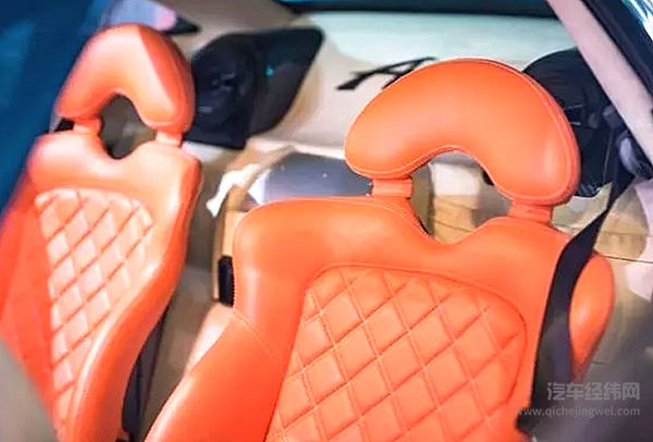 日本不只JDM！东京黑夜街头直击帕加尼Zonda Anija