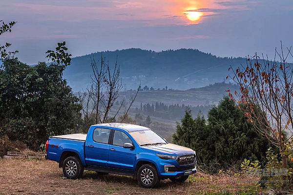 皮卡热度升温 众车企集体入局！