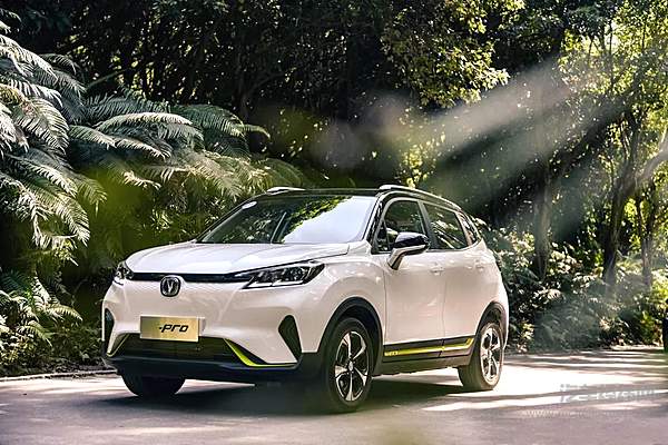 豪华品牌发力！宝马X4、沃尔沃S60车载互联都已更新