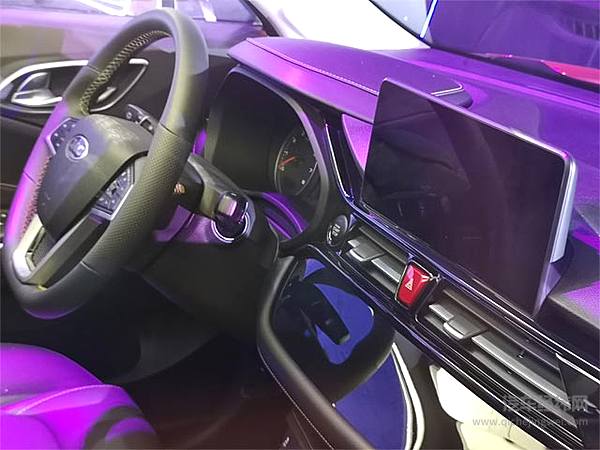 江淮瑞风S4很年轻 为梦想T速