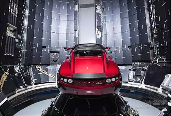 特斯拉Roadster上演太空漫步 理科生马斯克的终极浪漫